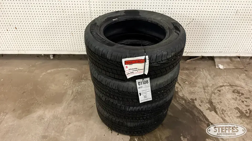 (4) Goodyear Assurance 205/60R16 tires Passenger-Light Truck Tire