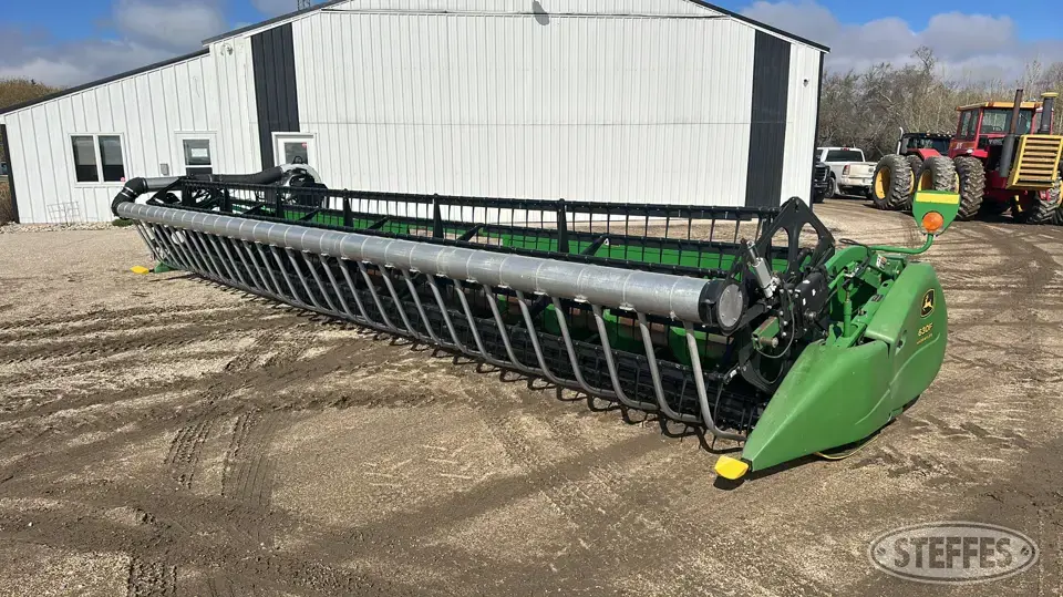 2005 John Deere 630F Flex Head
