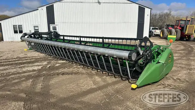 2005 John Deere 630F