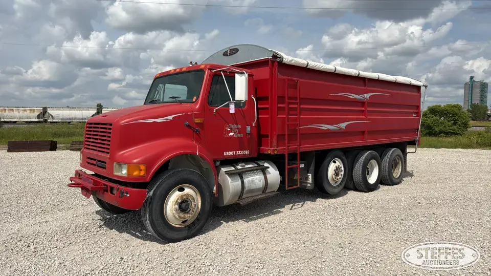 1995 International 8100 Grain Truck