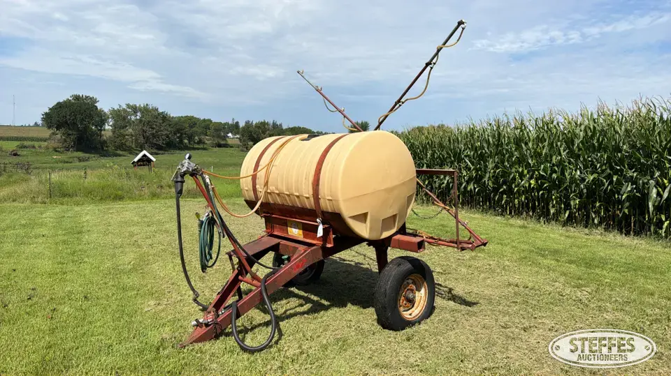 Kuker Pull-Type Sprayer