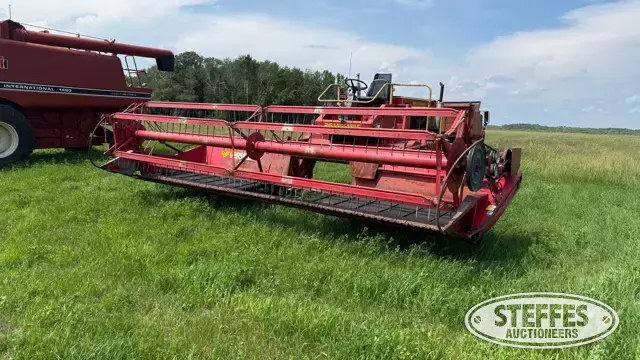 1980 Versatile 4400