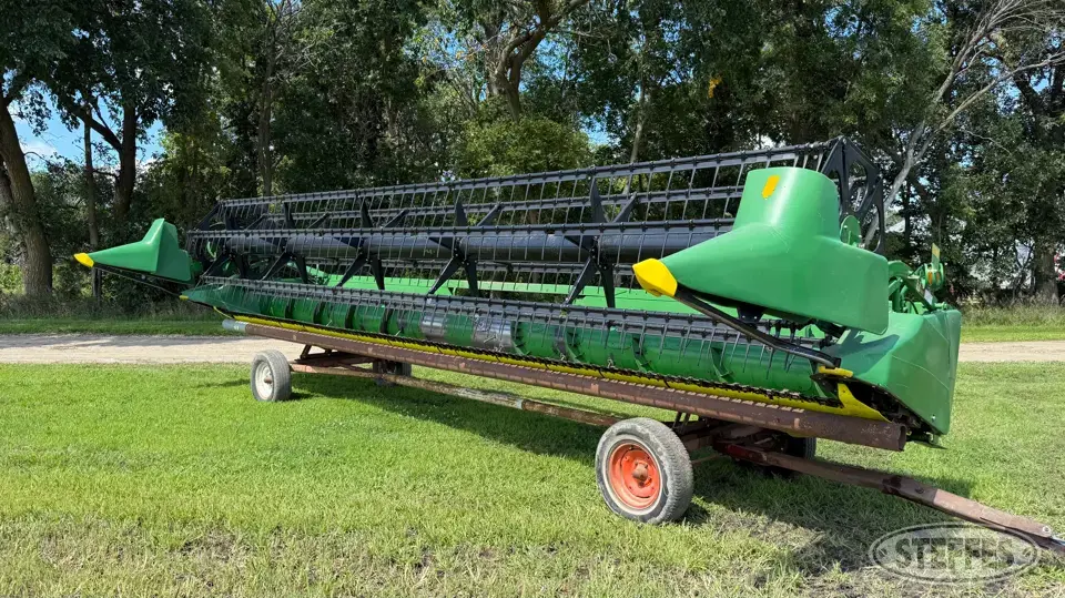 2001 John Deere 925F Flex Head