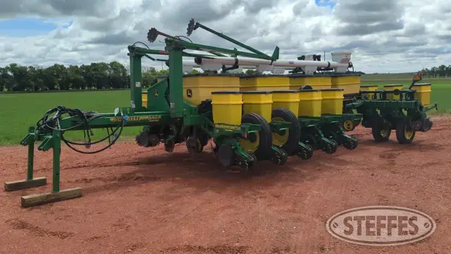 1998 John Deere 1770 Conservation