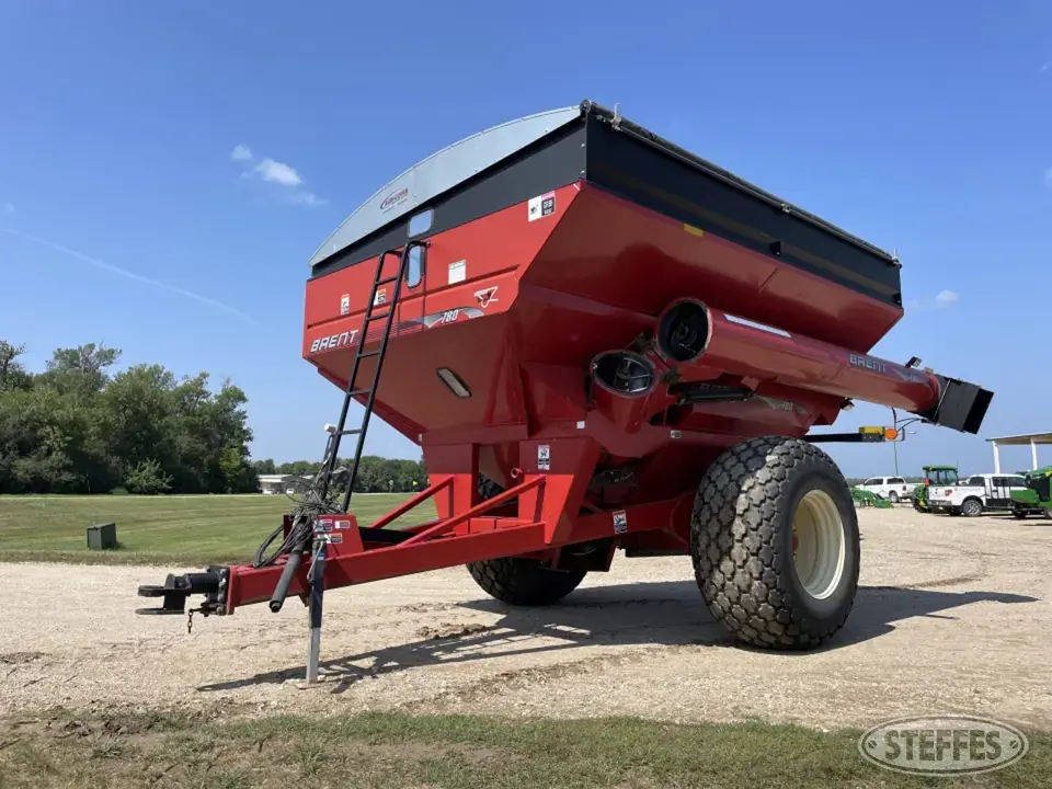 2009 Brent 780 Grain Cart