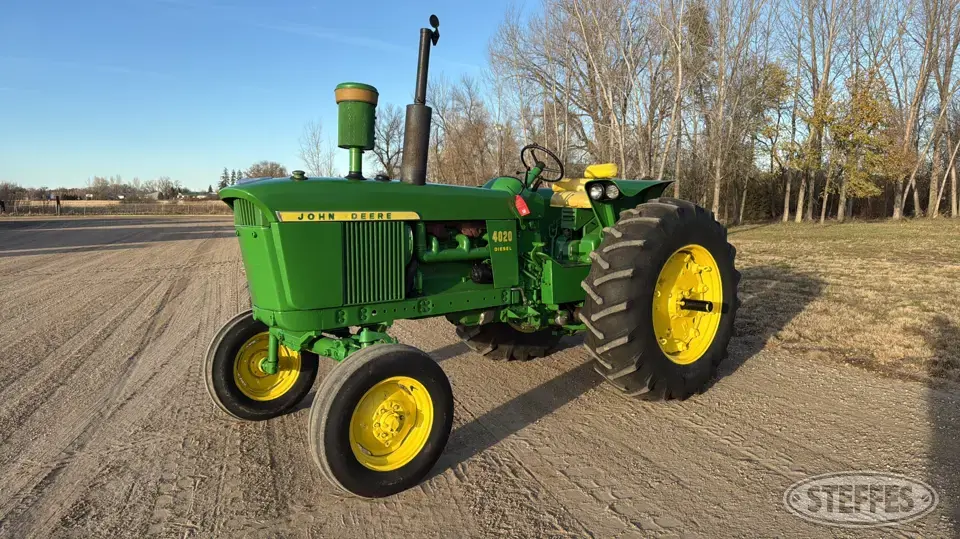 1967 John Deere 4020 2WD Tractor