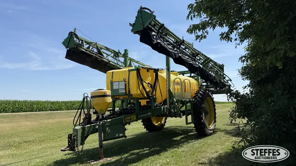 2003 Summers Ultimate Pull-Type Sprayer
