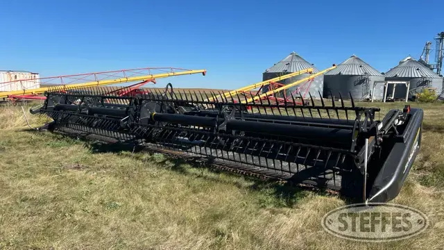 2011 MacDon FD70