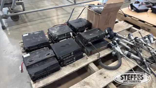 (10) Vertex Standard business band radios