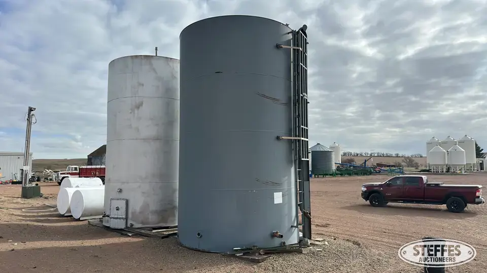 Delta 400 BBL fuel tank