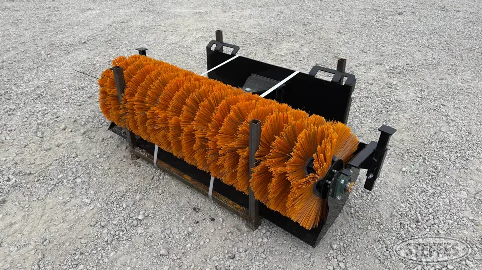 2026 GIYI SE61 Skid Steer Broom