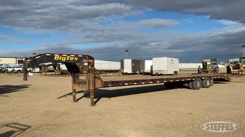 2019 Big Tex 25GN-35BK+5MR Flatbed Trailer