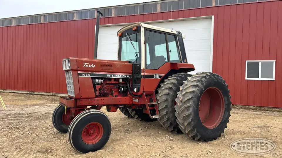 1977 International 1086 2WD Tractor