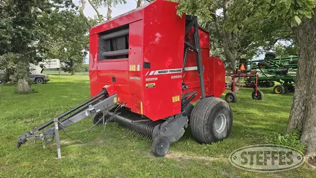 Massey Ferguson - Hesston 2956A