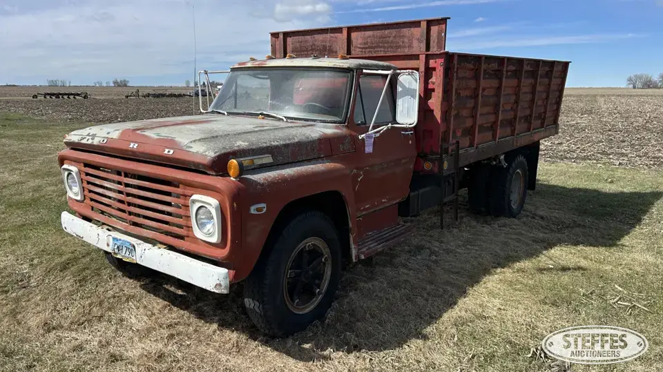 1971 Ford 600 Grain Truck