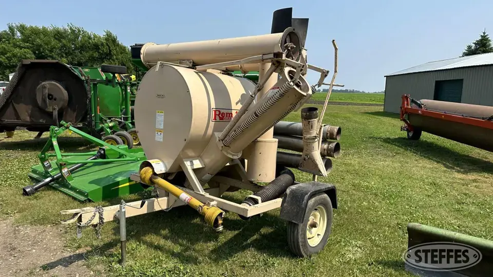 REM 1026 Pneumatic Grain Equipment