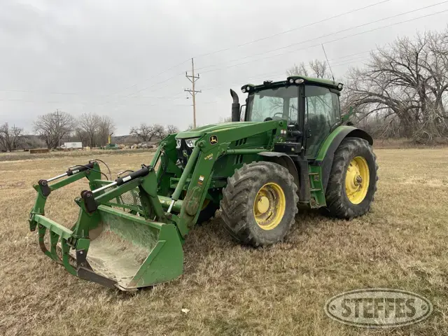 2015 John Deere 6150R