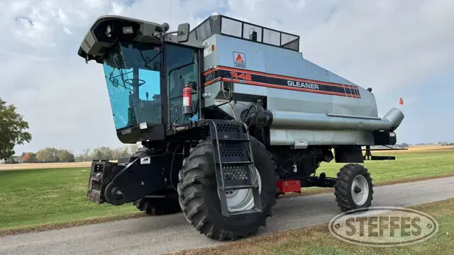 1994 Gleaner R42