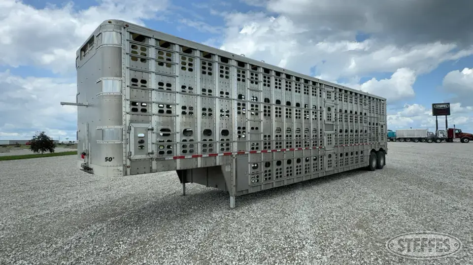 2014 Wilson PSDCL-411P Semi Livestock Trailer