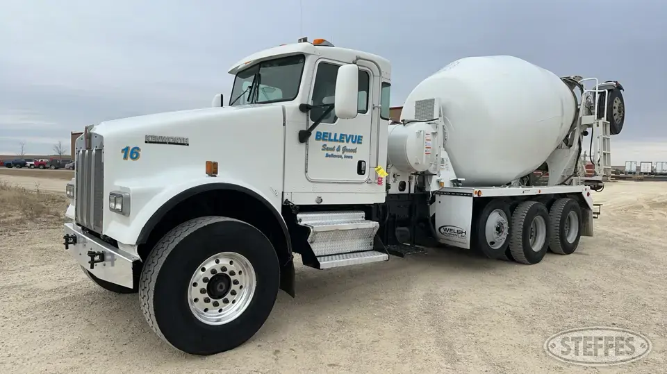 2007 Kenworth W900 Mixer Truck