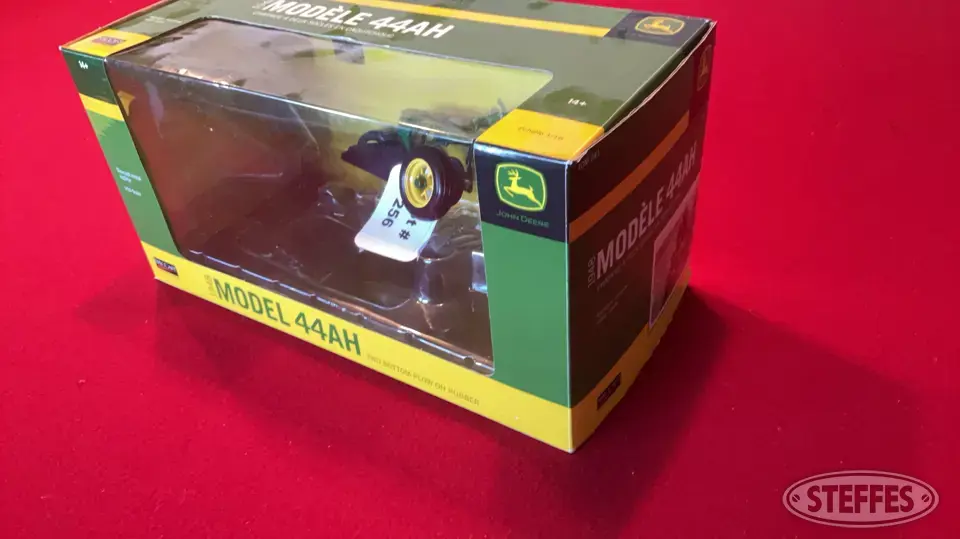 John Deere 1948 44AH Spec Cast Toy