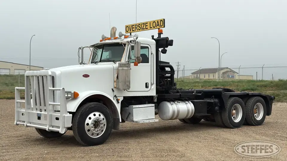 2008 Peterbilt 367 Winch Truck
