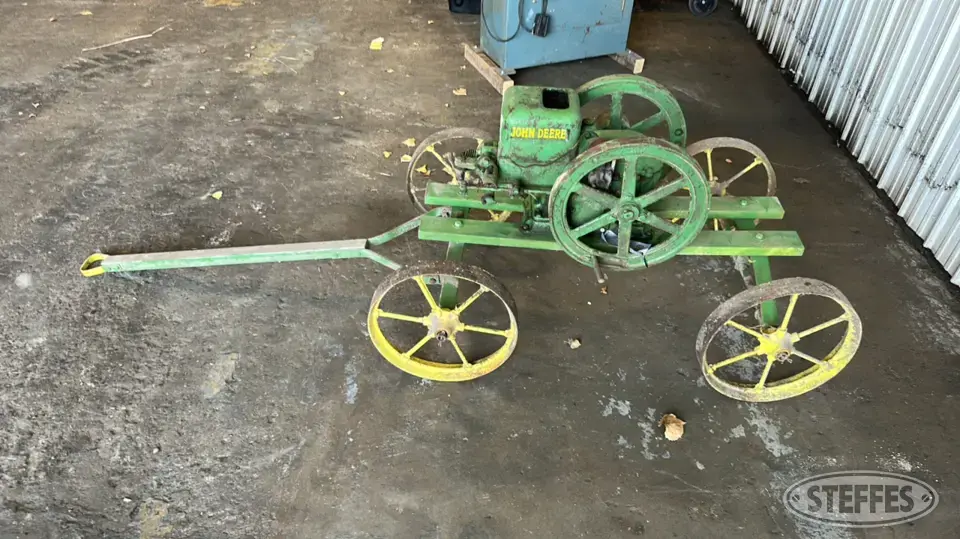 John Deere Hit & Miss Stationary Engine
