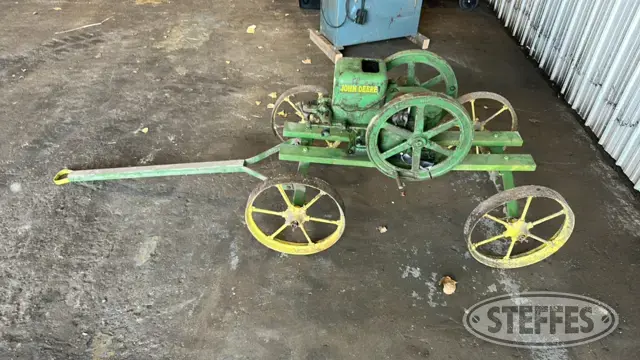 John Deere Hit & Miss