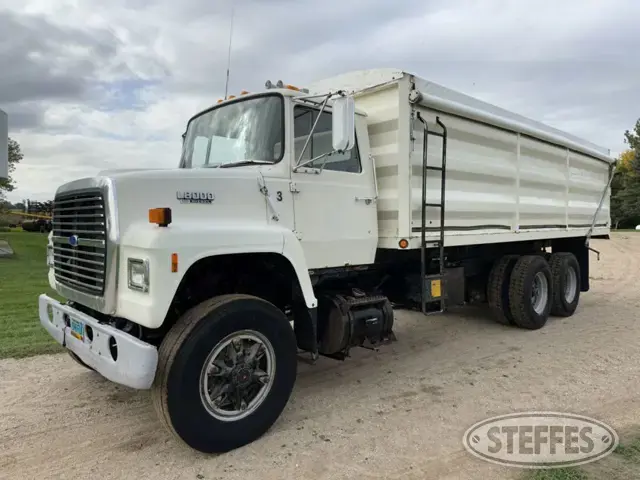 1979 Ford L8000