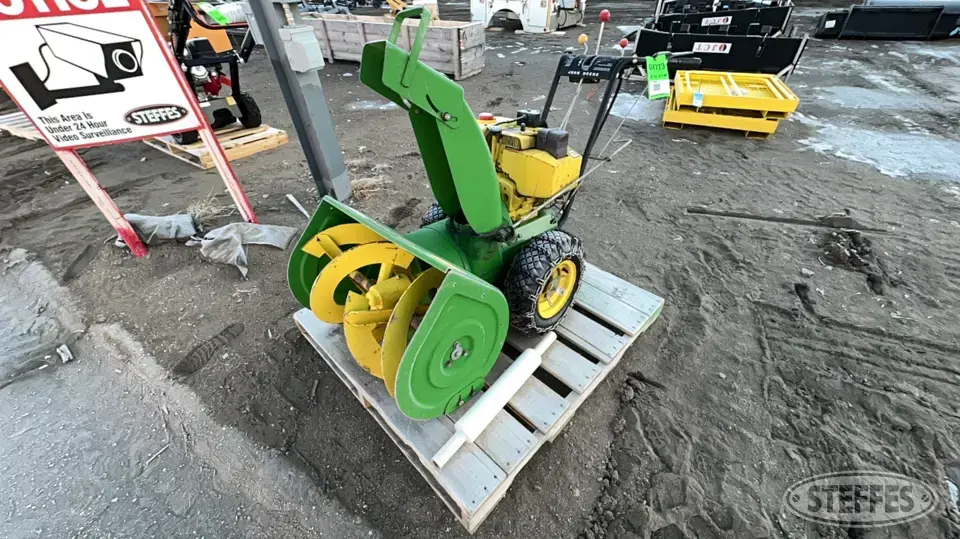 John Deere 826 Snowblowers-Other