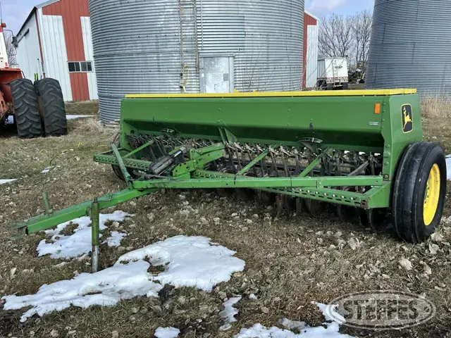 John Deere 8300