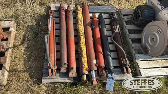 (8) Hyd. cylinders