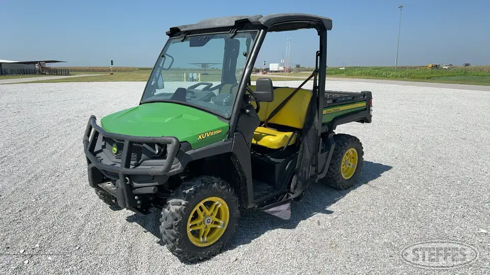 2018 John Deere XUV835M UTV