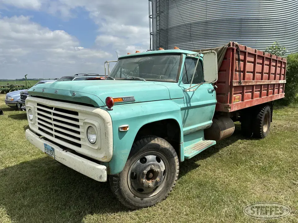 1969 Ford F600 Single Axle Boxed Truck