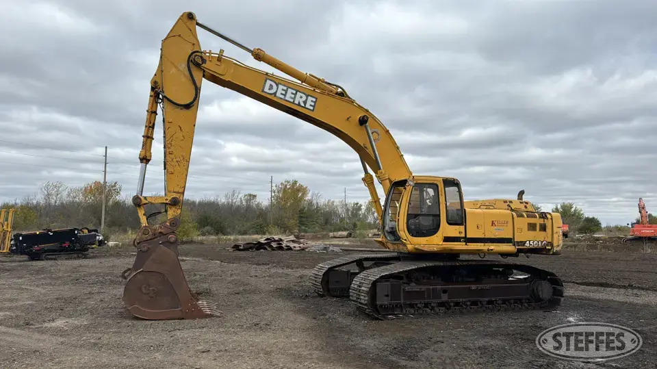 2000 Deere 450 LC Excavator