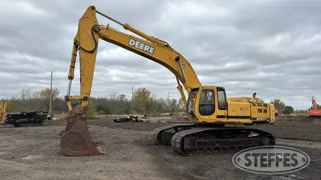 2000 Deere 450 LC