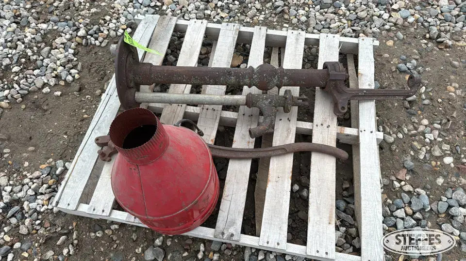 Well pump & grain aerator Farm Support Item