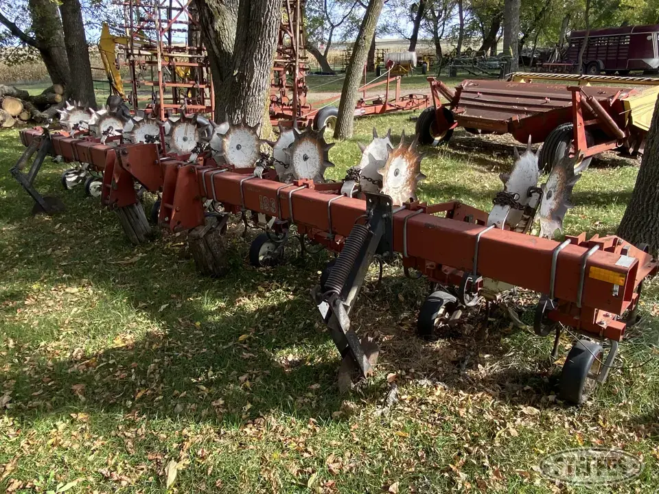 International 183 Row Crop Cultivator