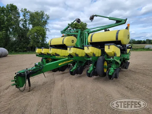 John Deere 1760