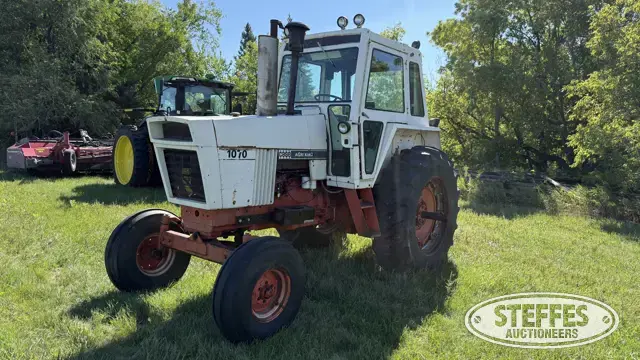 1975 Case 1070