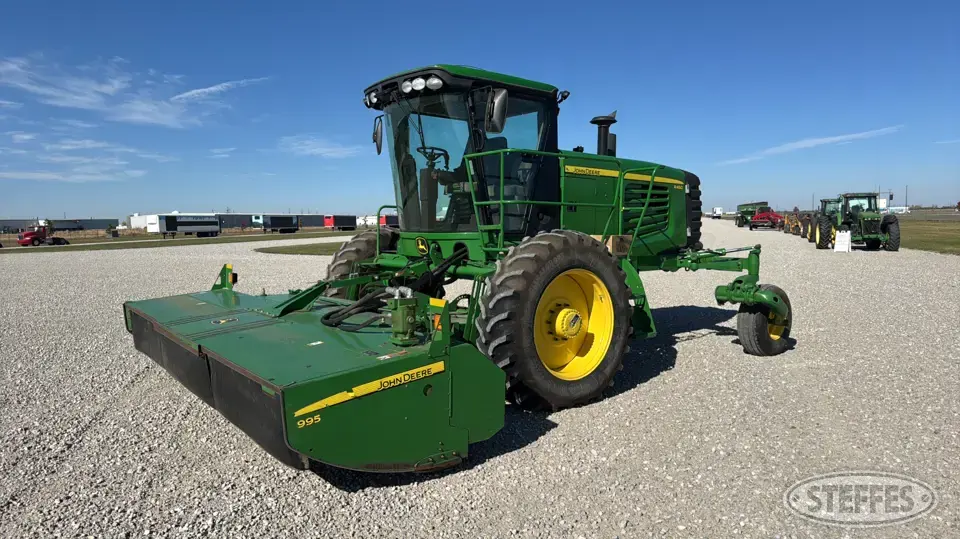 2012 John Deere R450 Self-Propelled Windrower