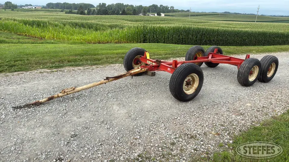Gehl G1050 Forage Wagon