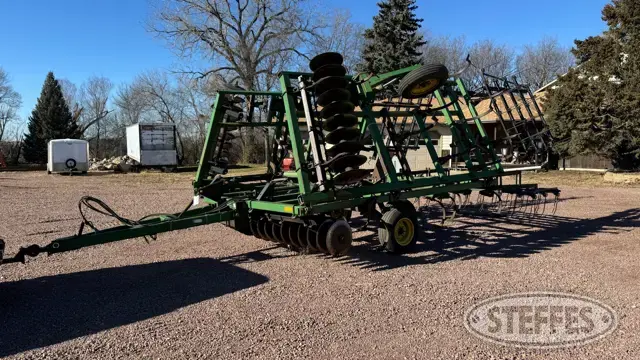 John Deere 724
