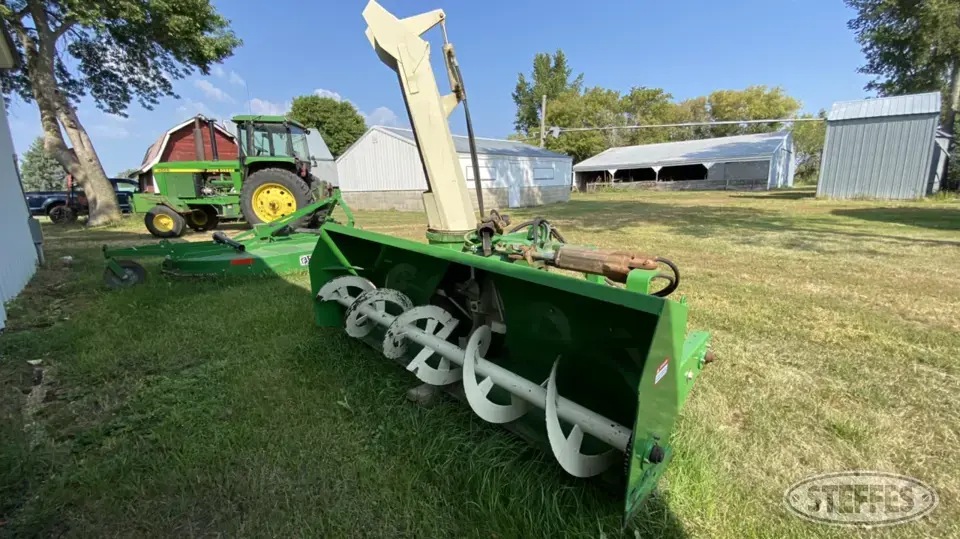 Buhler Farm King 840 Snowblowers-Other