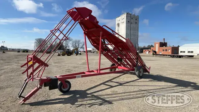 Kuhns Bale Accumulator