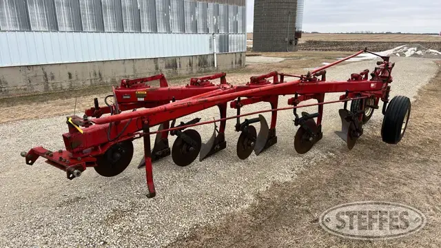 International 720