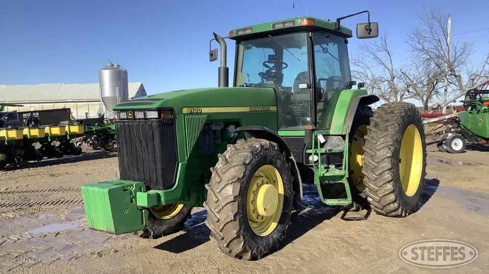 1997 John Deere 8100 MFWD Tractor