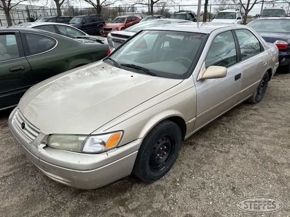 1999 Toyota Camry Car