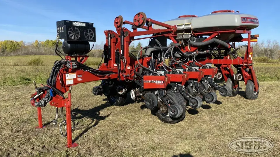 Case IH 1250 Early Riser 12 or More Row Planter