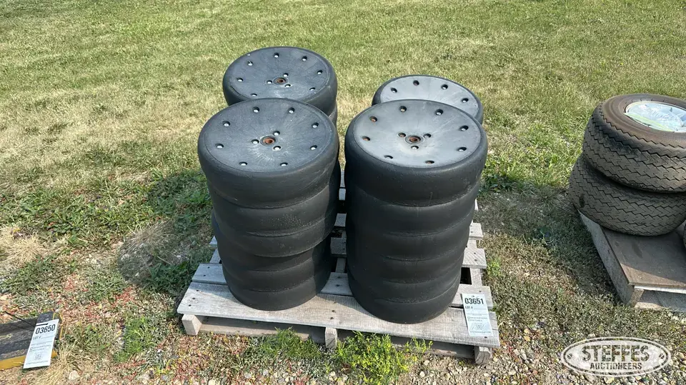 (23) Gauge wheels Ag Equipment Part